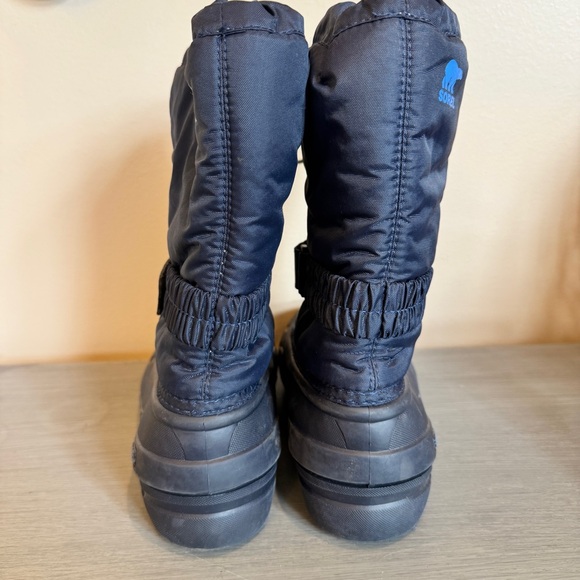 Sorel Youth Flurry Black Blue Lined Winter Boots Size 5 Warm Snow - Picture 4 of 7
